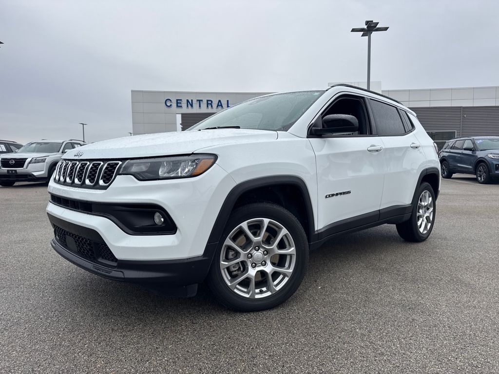 2024 Jeep Compass Latitude Lux's photo