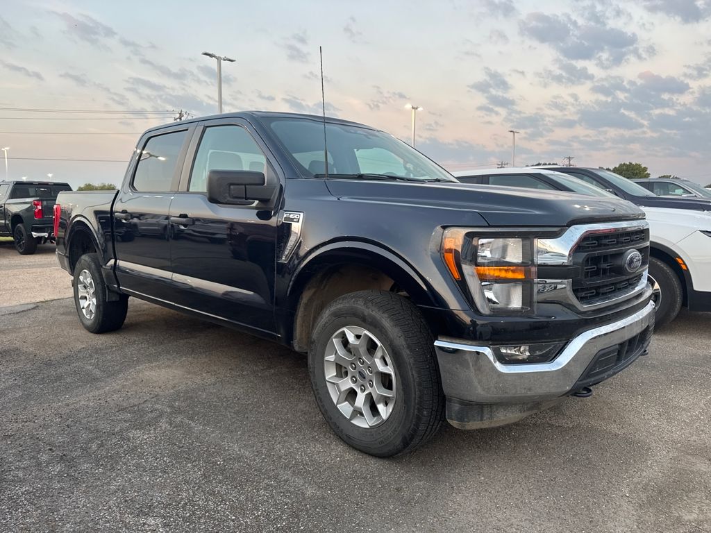2023 Ford F-150 XLT photo 3