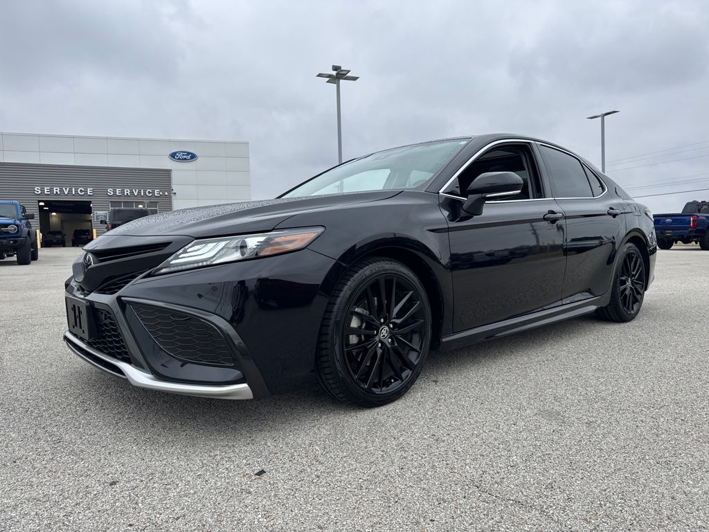 2023 Toyota Camry XSE's photo