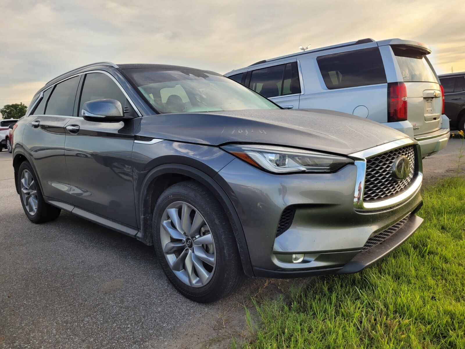 2022 Infiniti QX50 Luxe photo 3