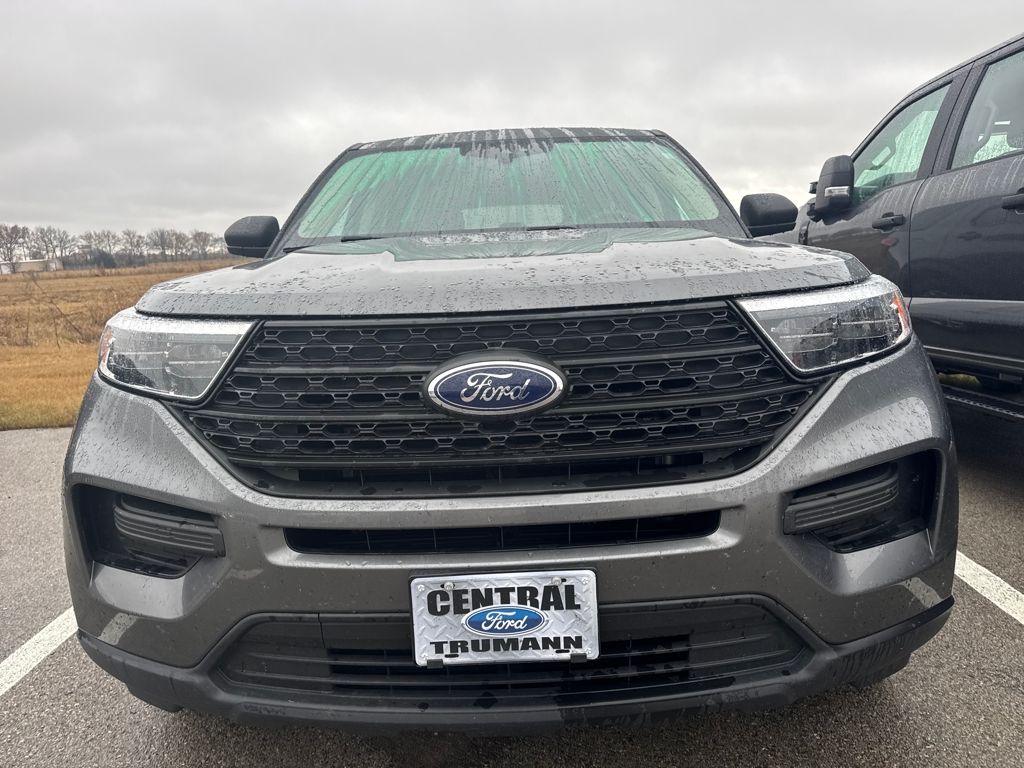 2021 Ford Explorer Base photo 2
