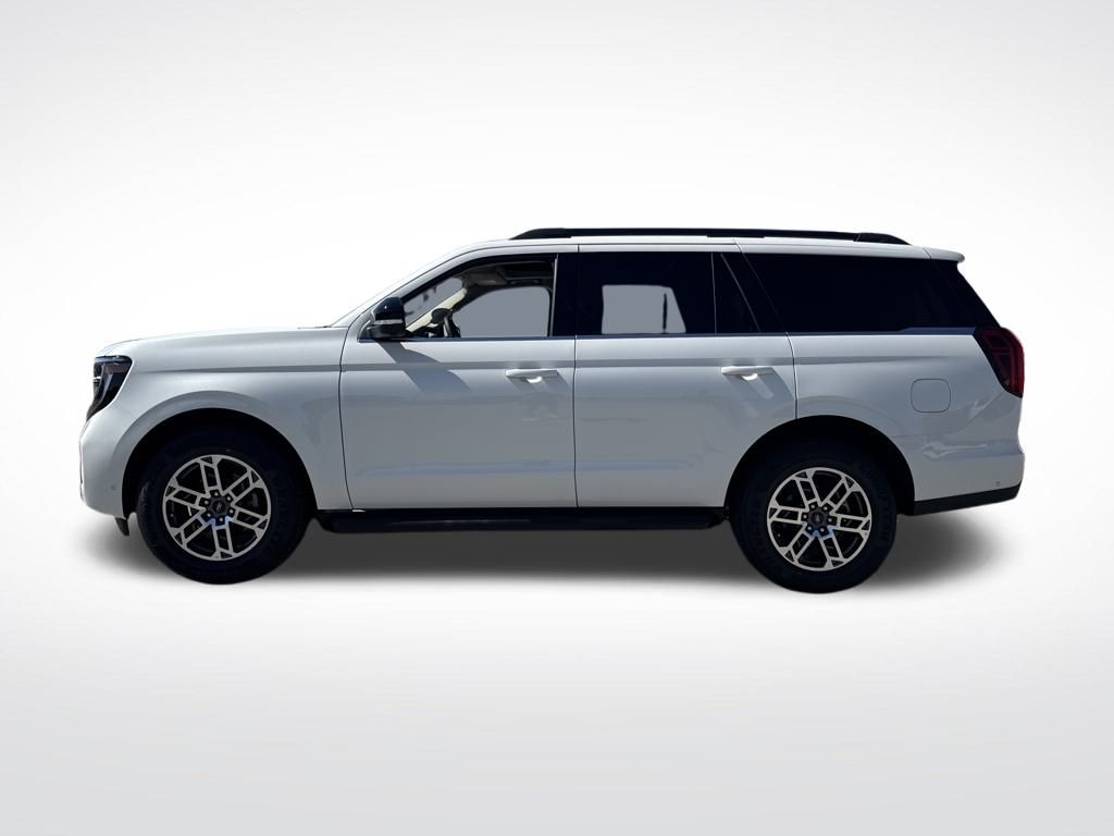 2025 Ford Expedition photo 2