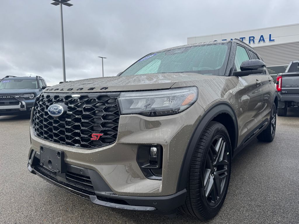 2026 Ford Explorer ST - Photo 10
