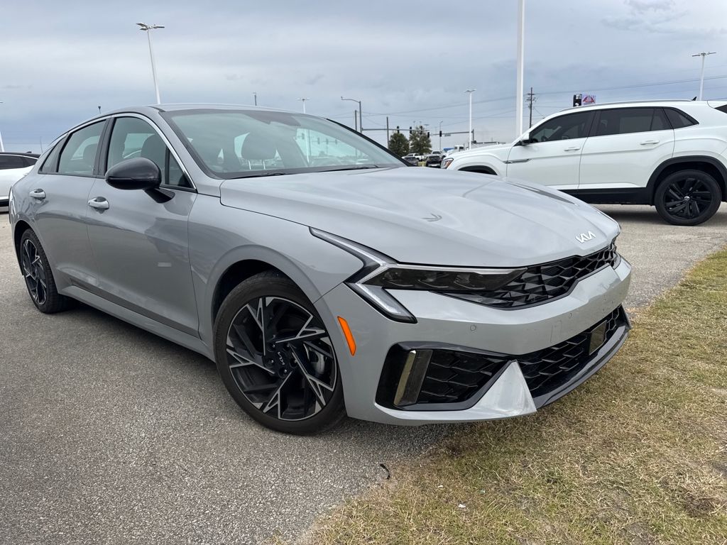 2025 Kia K5 GT-Line photo 3