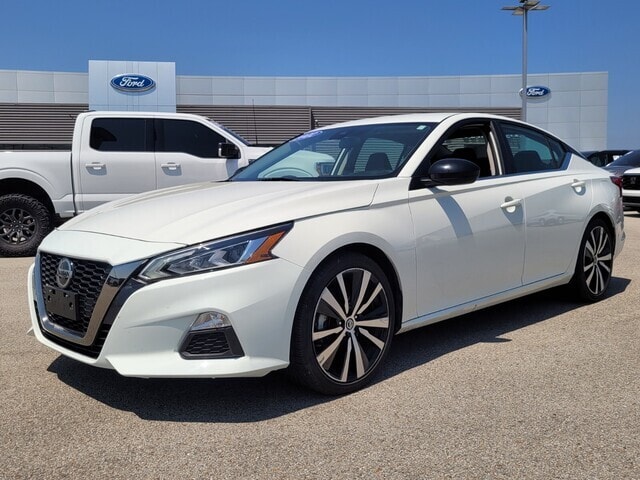 Used 2022 Nissan Altima SR with VIN 1N4BL4CV5NN401705 for sale in Trumann, AR