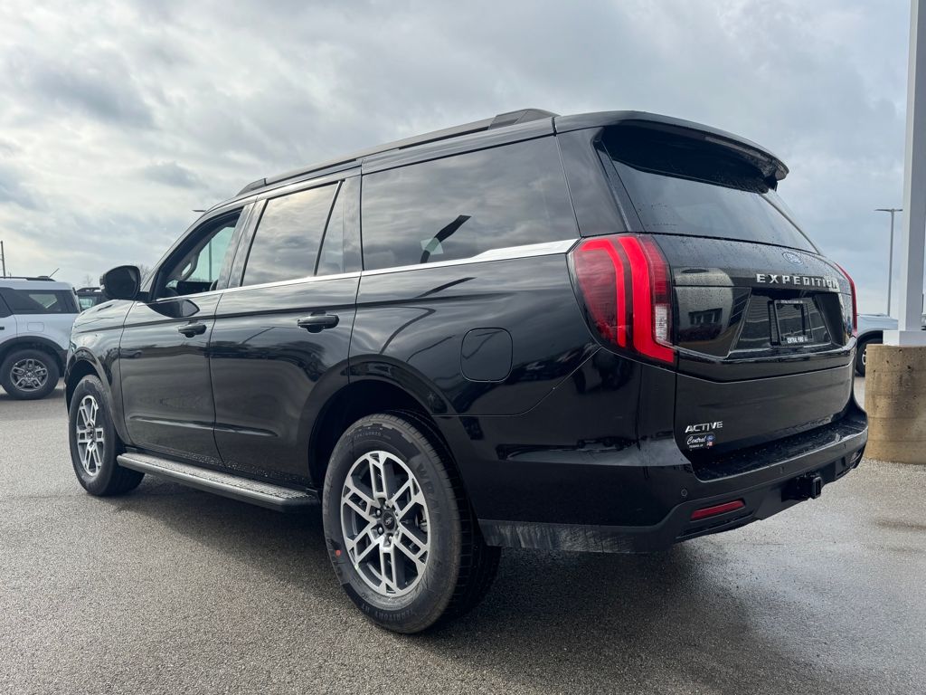 2026 Ford Expedition Active - Photo 4