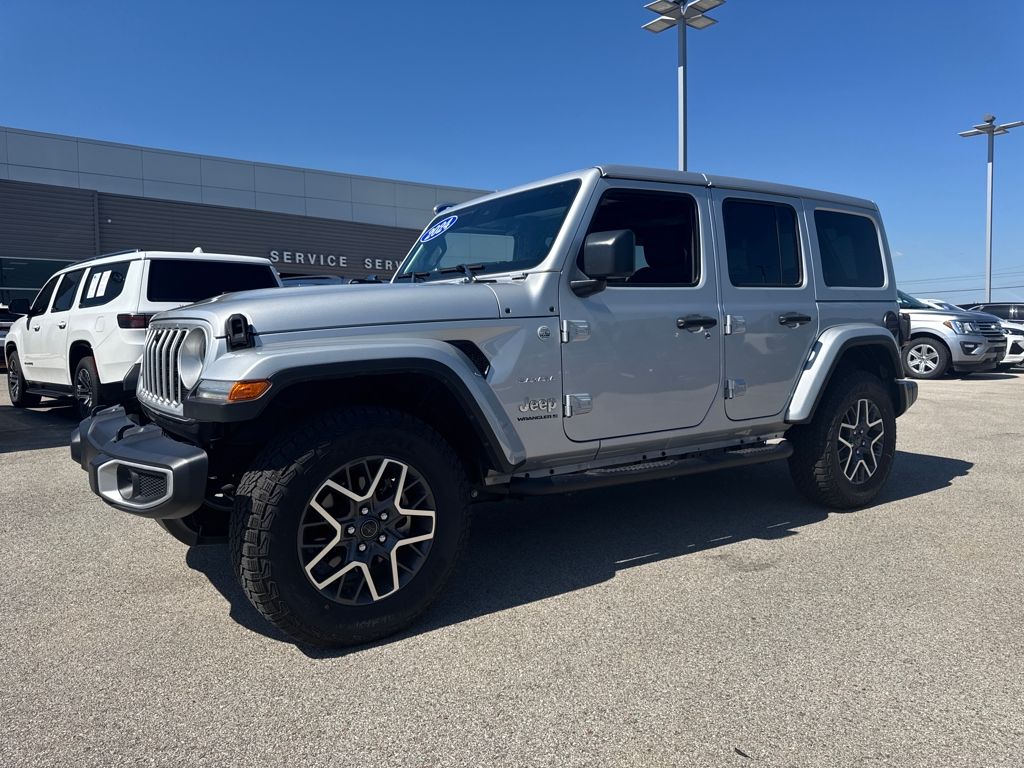 2024 Jeep Wrangler 4-Door Sahara's photo