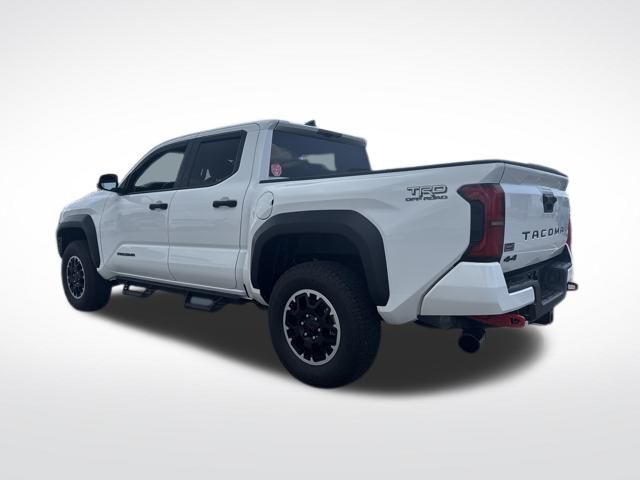 2025 Toyota Tacoma Double Cab photo 2