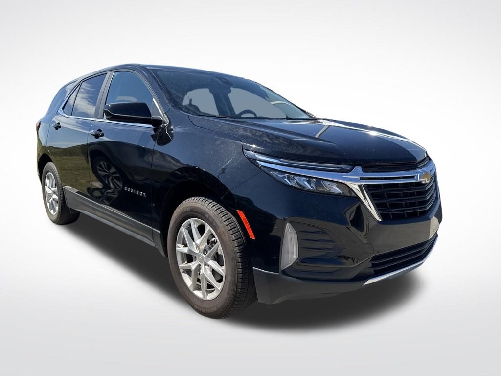 2023 Chevrolet Equinox LT photo 3