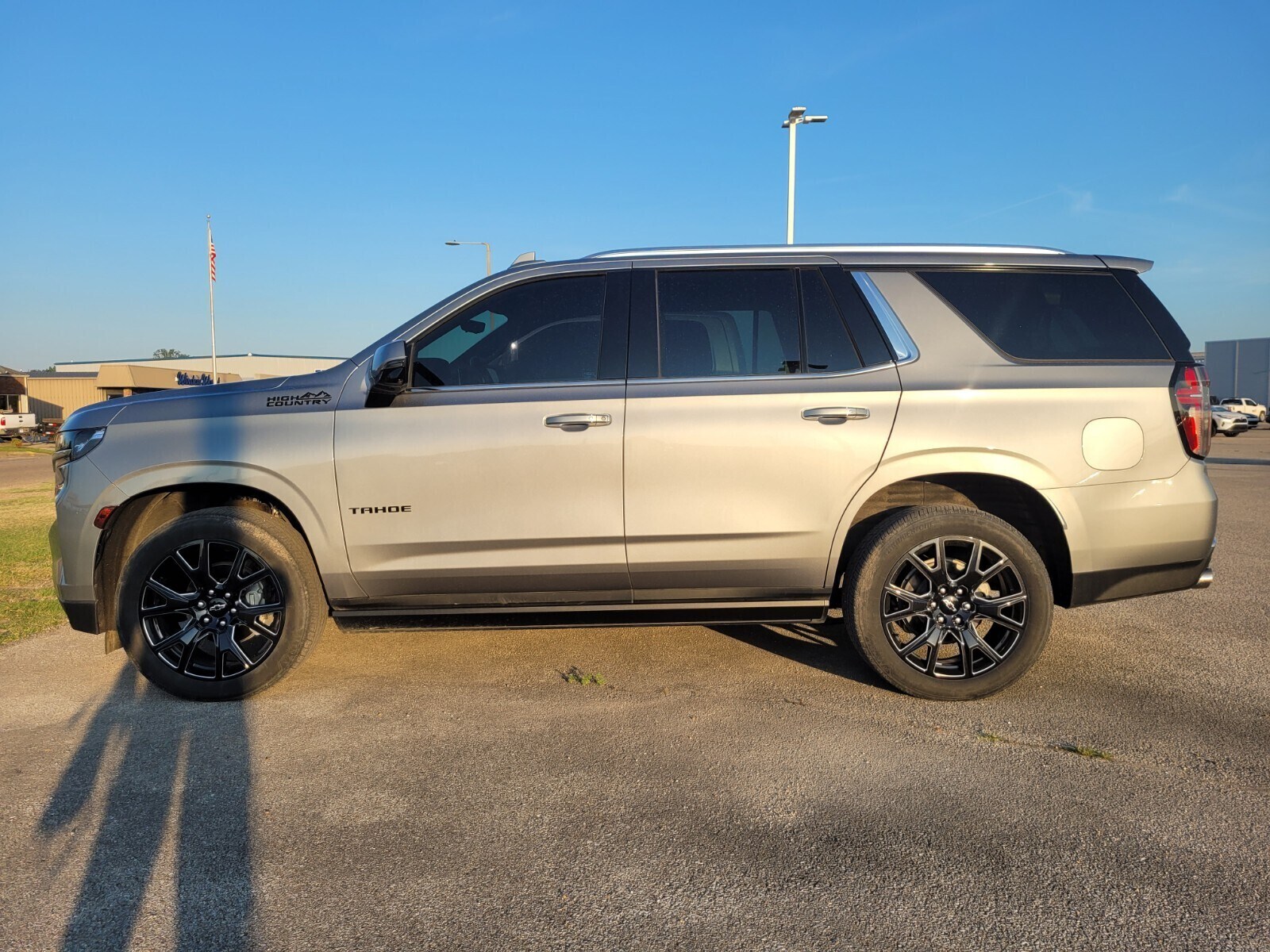 2023 Chevrolet Tahoe High Country photo 2
