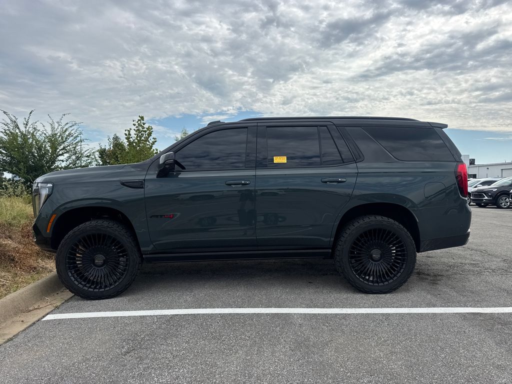 2026 GMC Yukon AT4 Ultimate - Photo 2