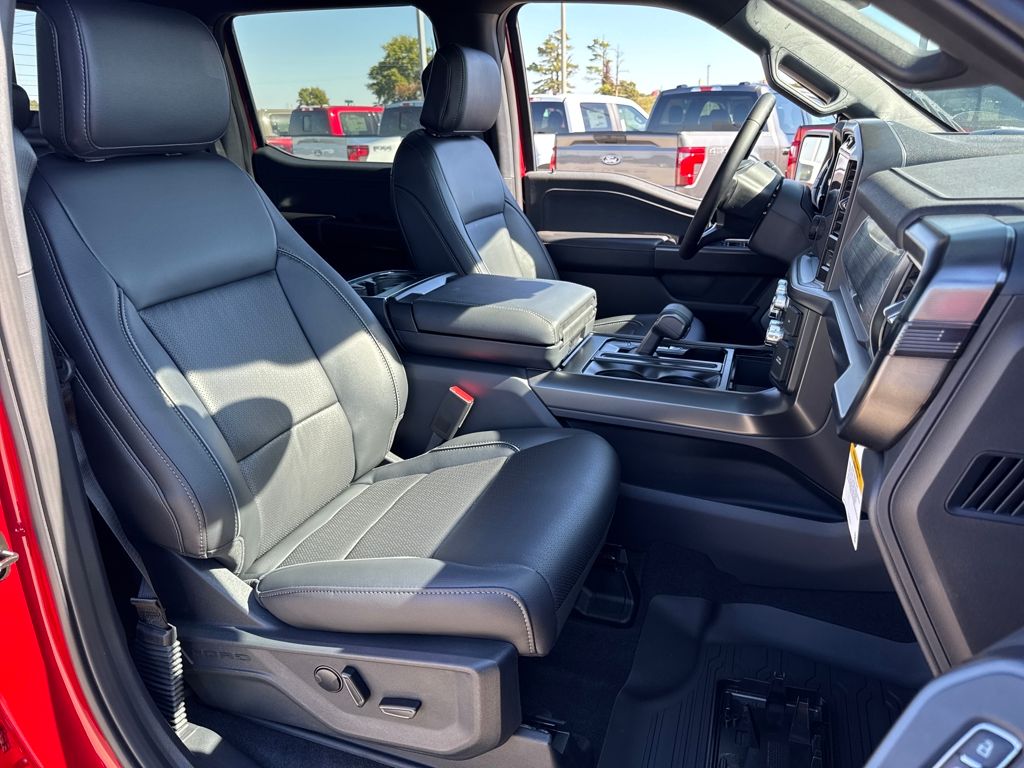 2025 Ford F-150 Lariat - Photo 16