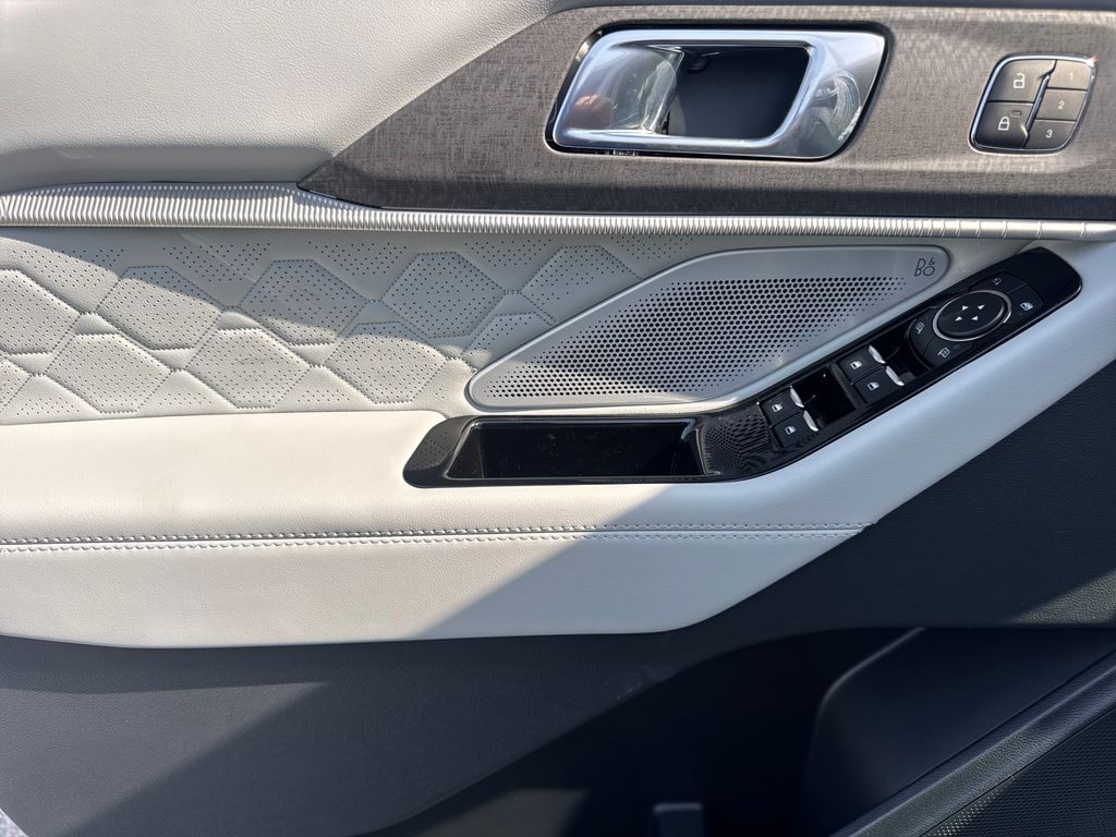 2026 Ford Explorer Platinum - Photo 14