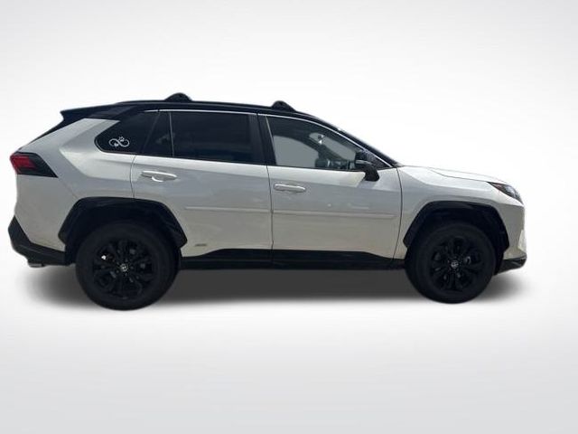 2022 Toyota RAV4 Hybrid XSE photo 3
