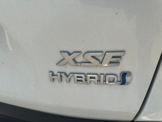 2022 Toyota RAV4 Hybrid XSE photo 4