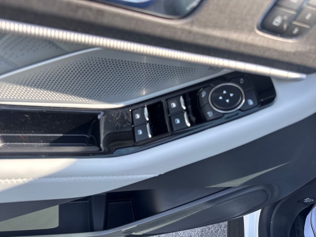 2026 Ford Explorer Platinum - Photo 15