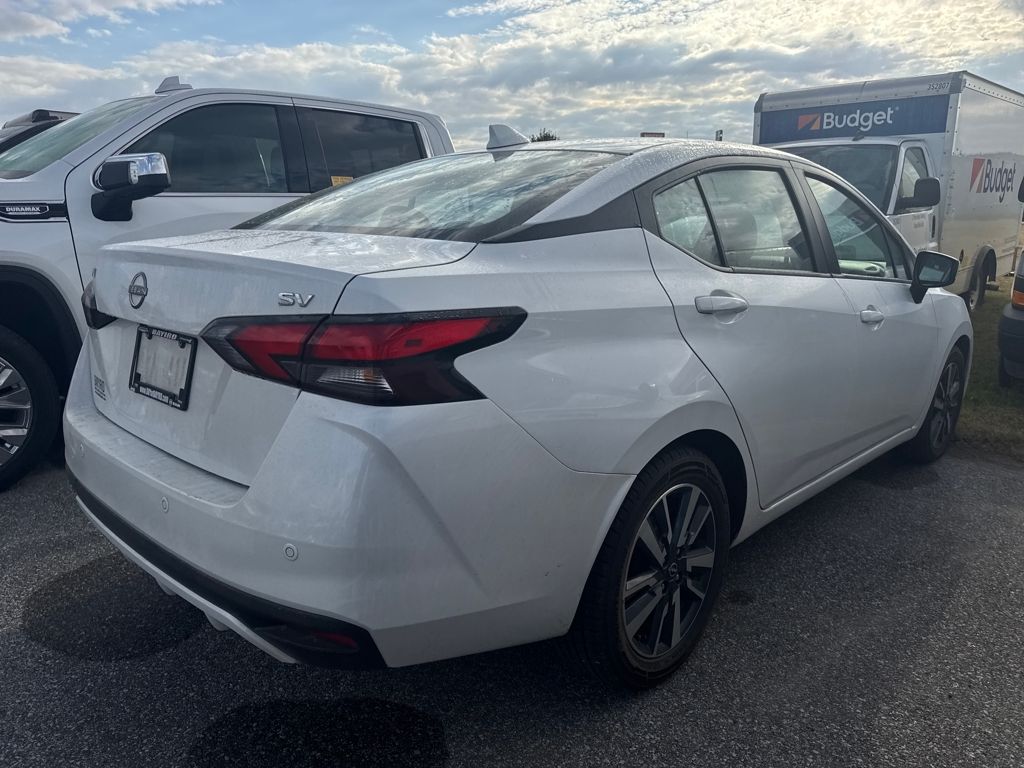 2023 Nissan Versa 1.6 SV photo 3