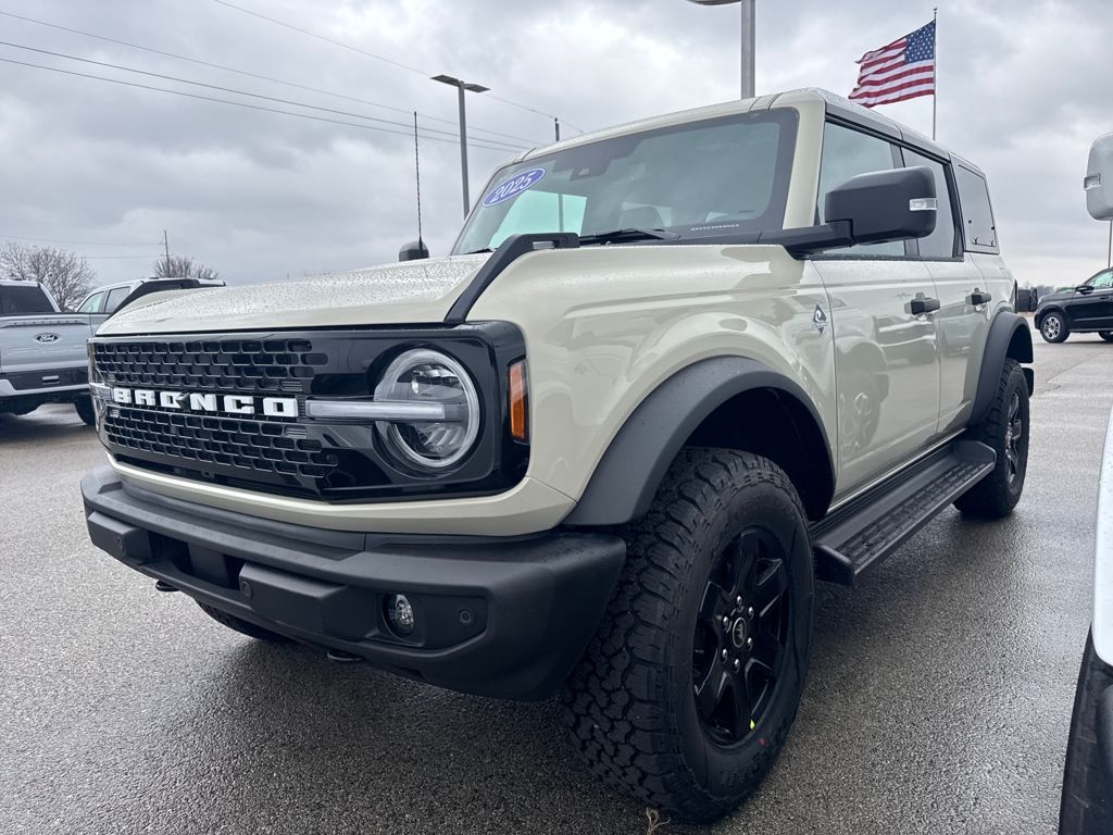 2025 Ford Bronco 4-Door Outer Banks's photo