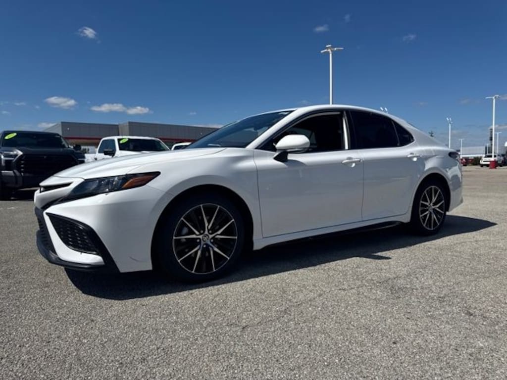 Used 2023 Toyota Camry SE Sedan