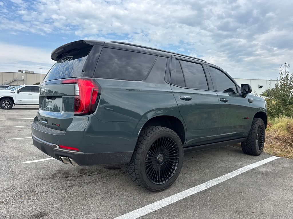 2026 GMC Yukon AT4 Ultimate - Photo 4