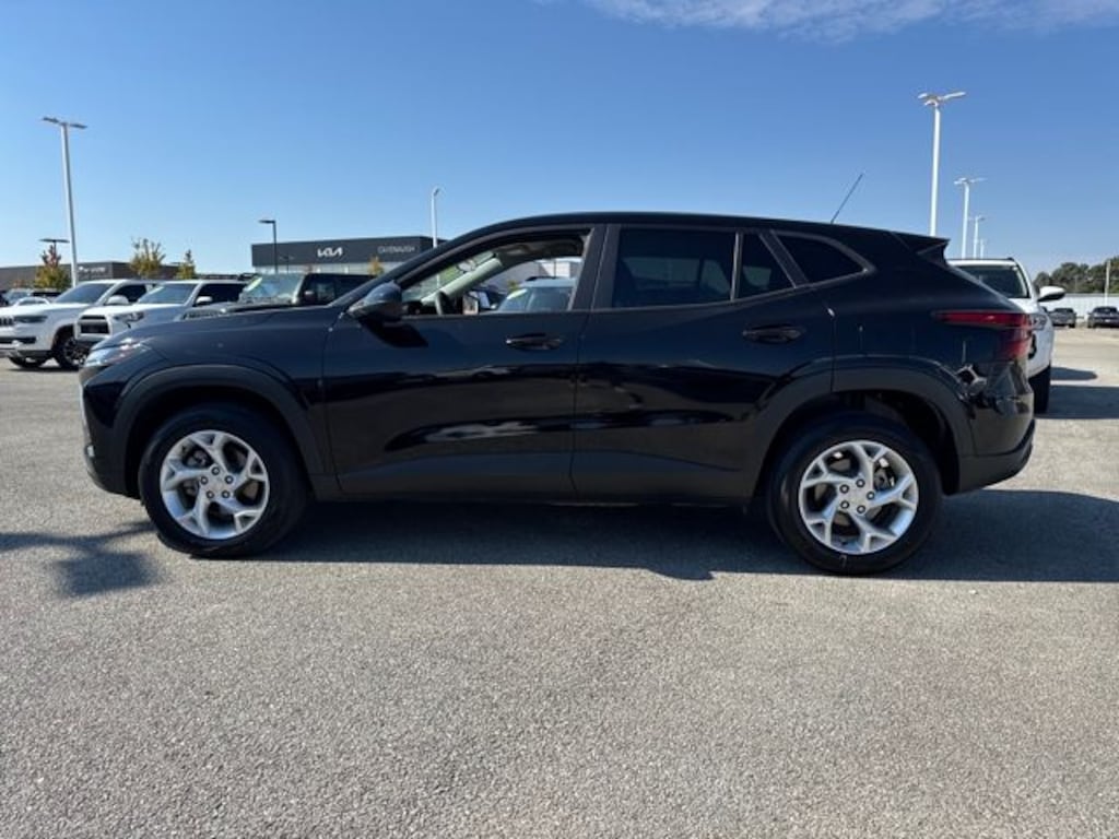 Used 2024 Chevrolet Trax LS SUV