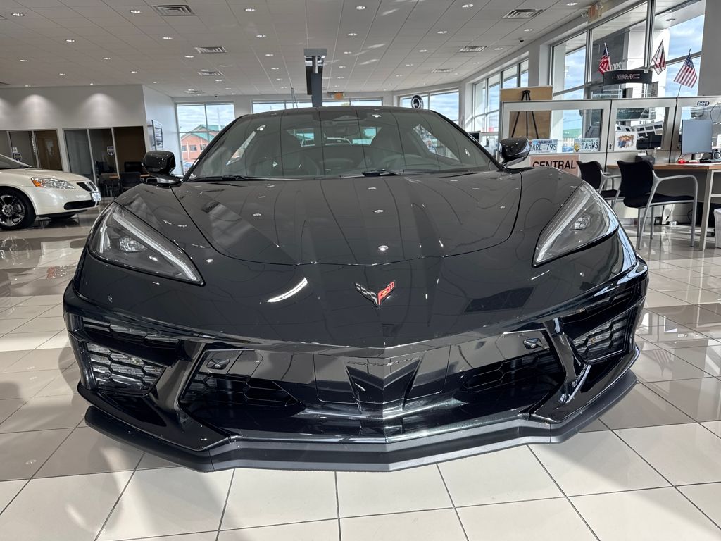 2024 Chevrolet Corvette Stingray Convertible 2LT photo 2