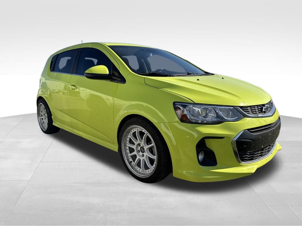 2019 Chevrolet Sonic LT photo 3