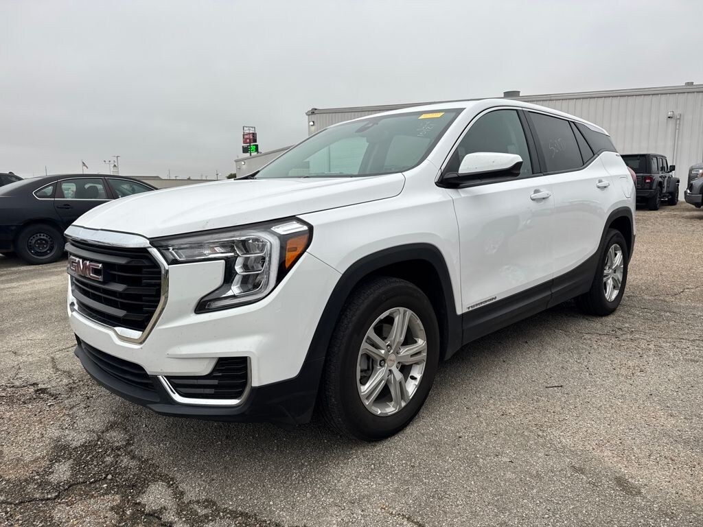 Used 2024 GMC Terrain SLE SUV