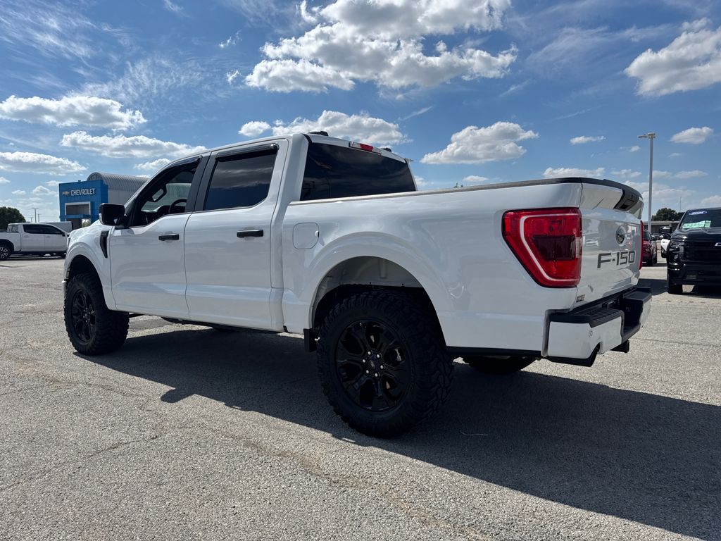 2023 Ford F-150 XL photo 3