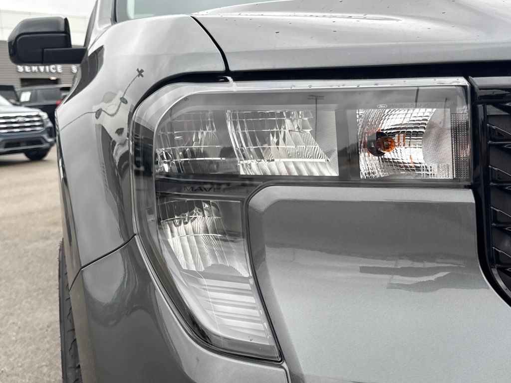 2026 Ford Maverick XLT - Photo 11