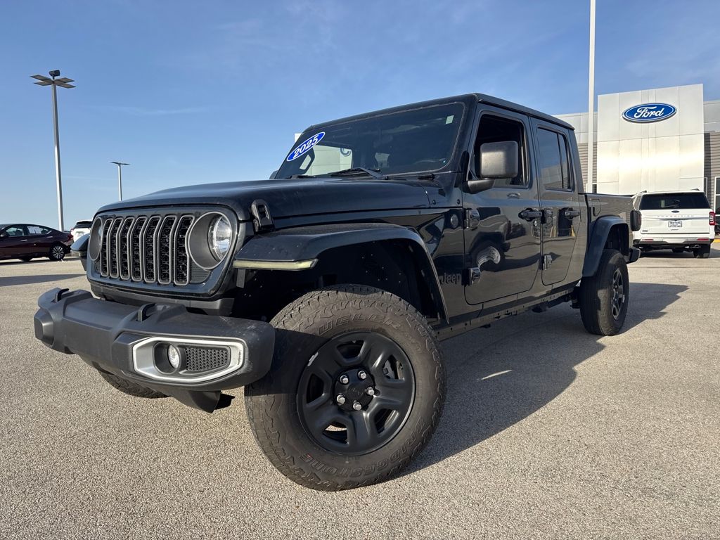 2025 Jeep Gladiator Sport Auto's photo