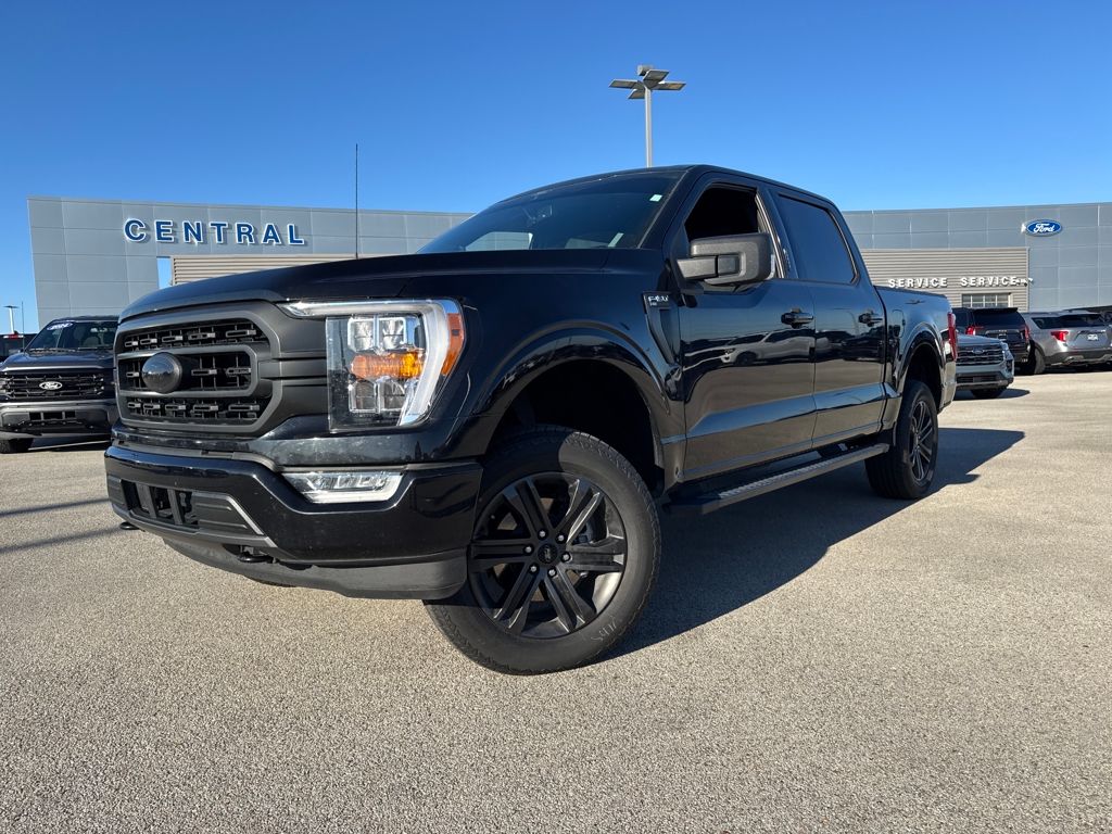 2022 Ford F-150 XLT's photo