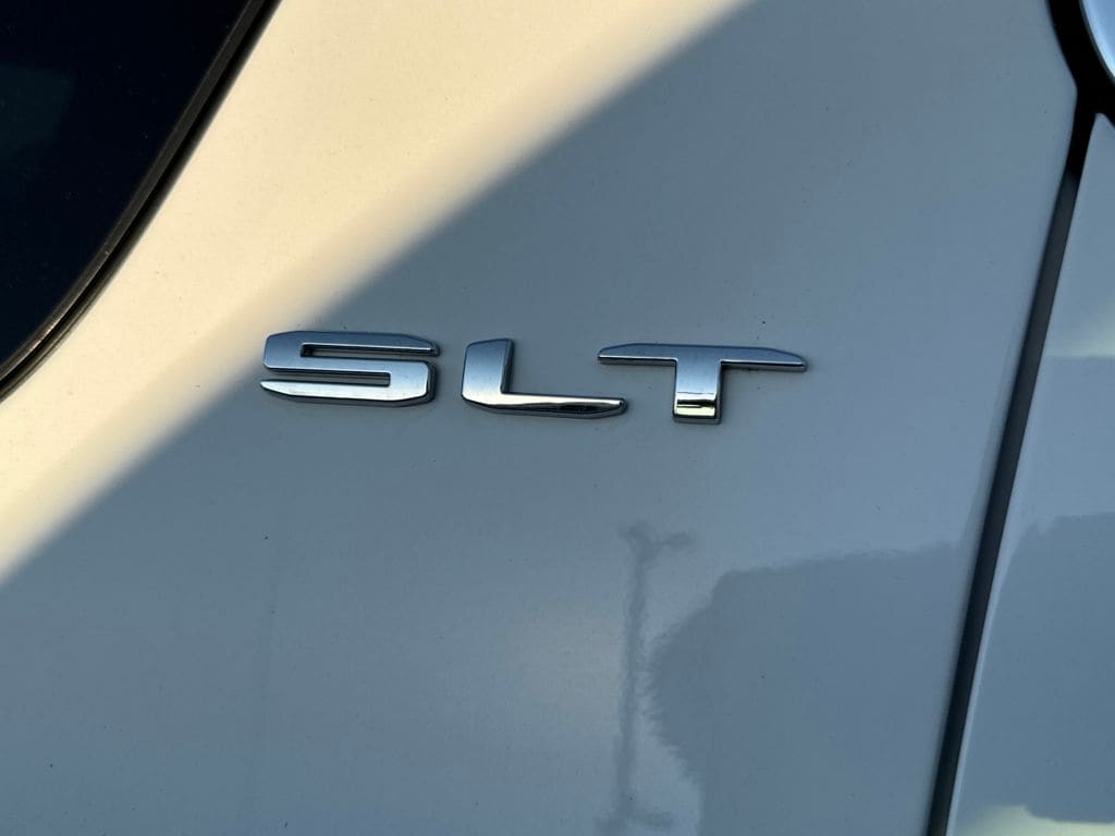 Used 2023 GMC Acadia SLT SUV