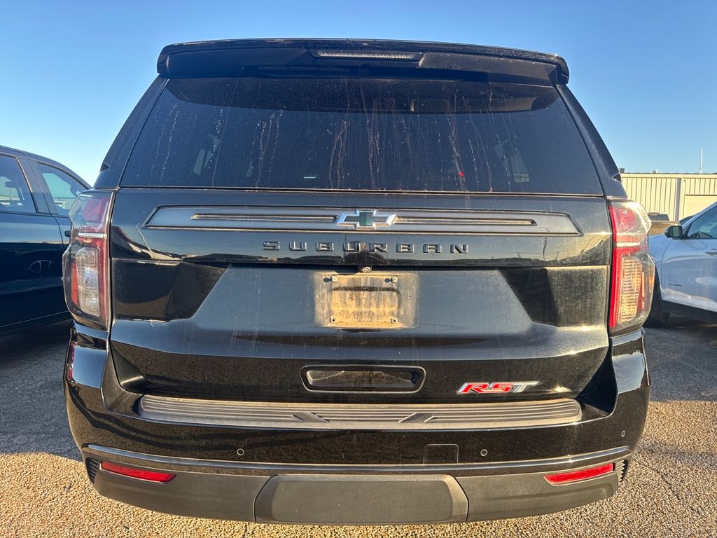 2021 Chevrolet Suburban RST photo 3