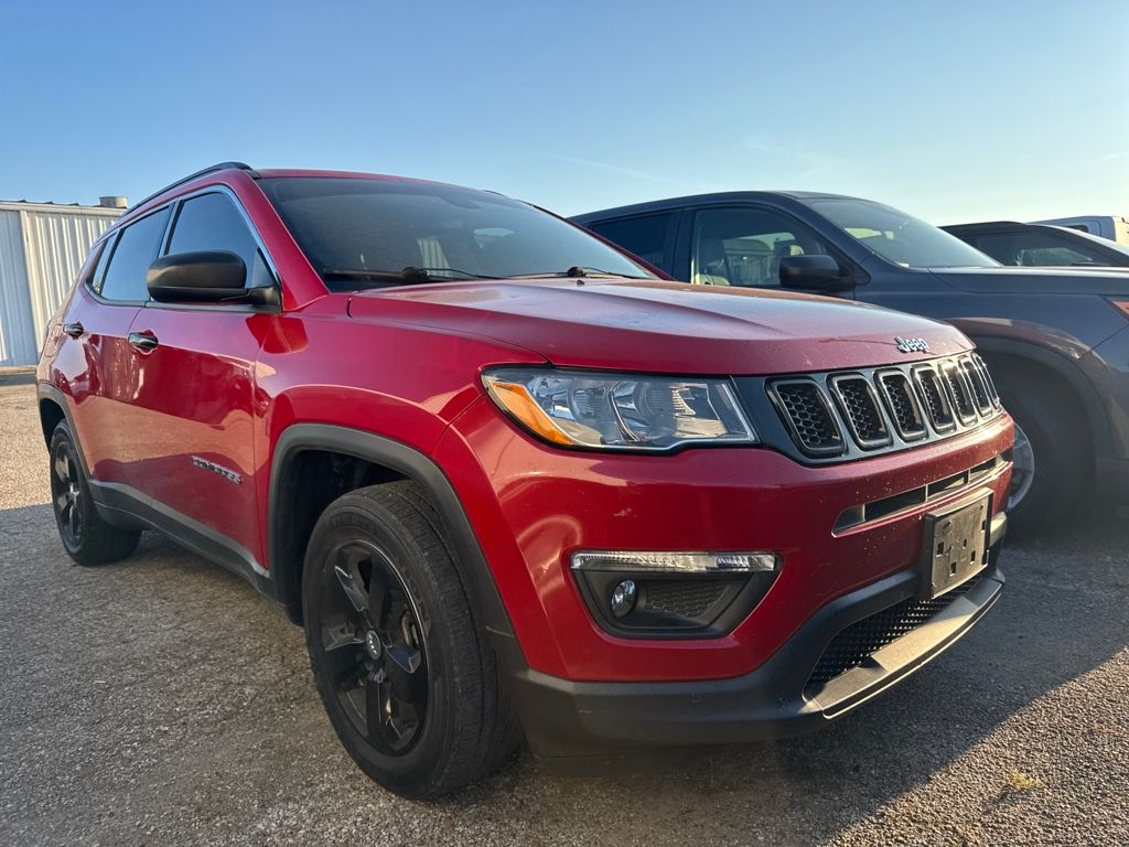 2021 Jeep Compass Latitude photo 2