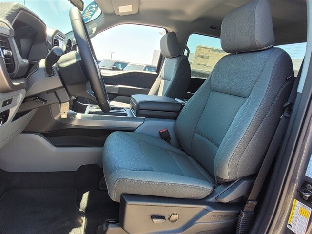 2025 Ford F-150 XLT photo 4
