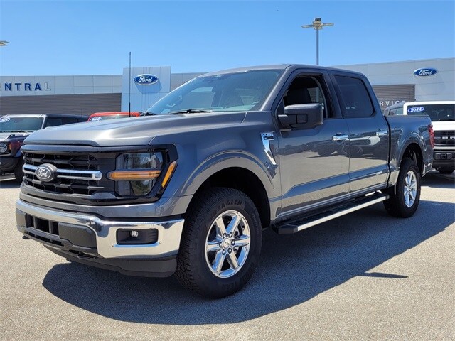2025 Ford F-150 XLT photo 2