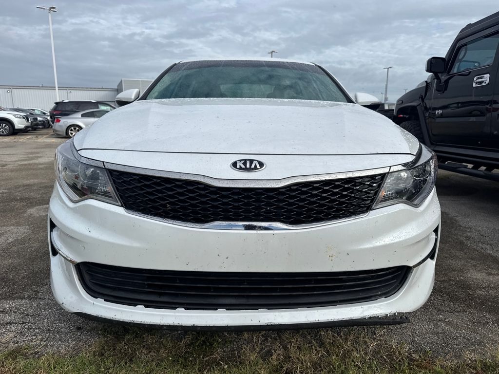 2018 Kia Optima LX photo 2