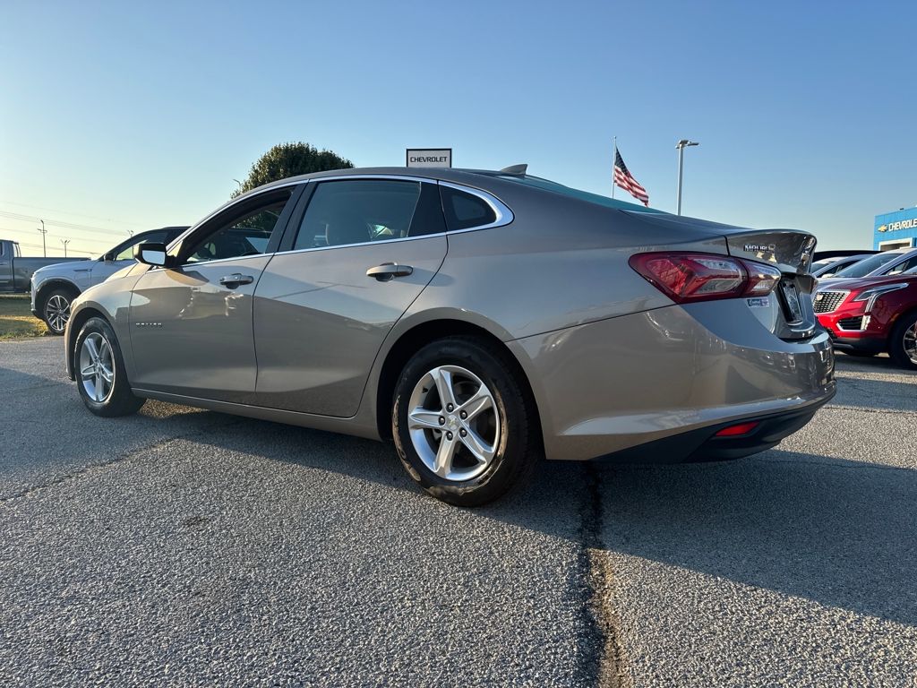 2022 Chevrolet Malibu 1LT photo 3
