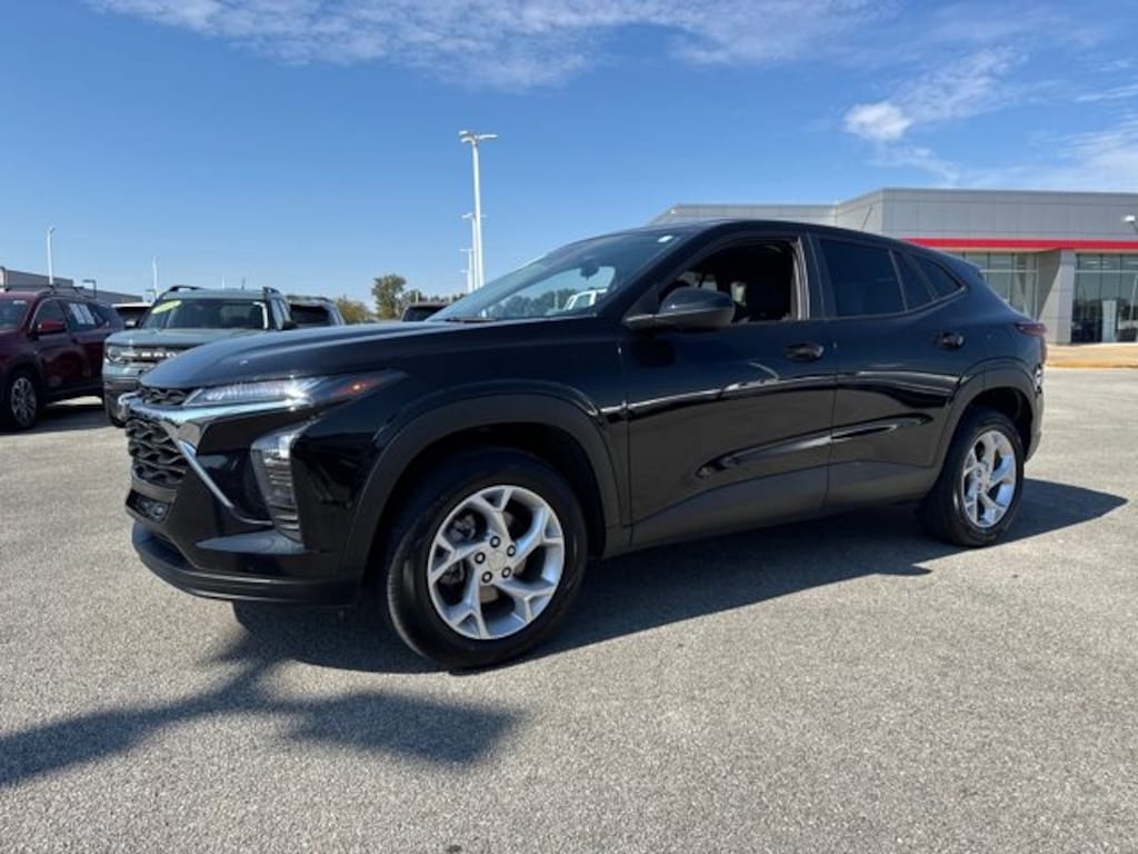 Used 2024 Chevrolet Trax LS SUV