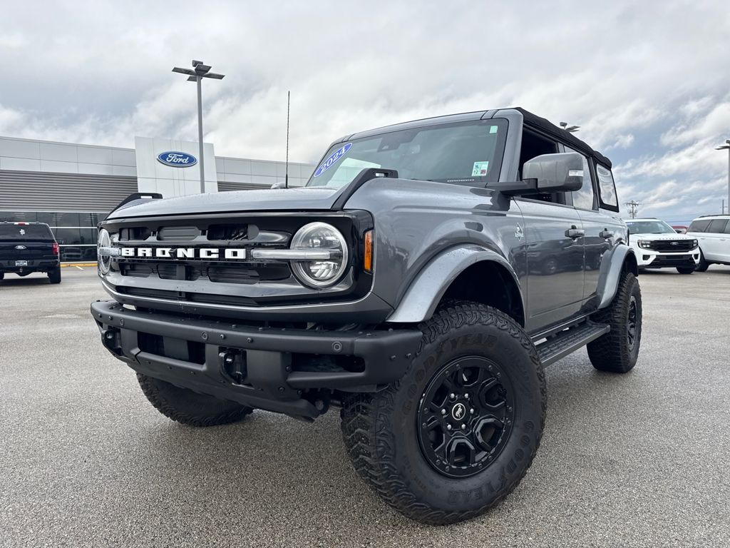 2024 Ford Bronco 4-Door Outer Banks's photo