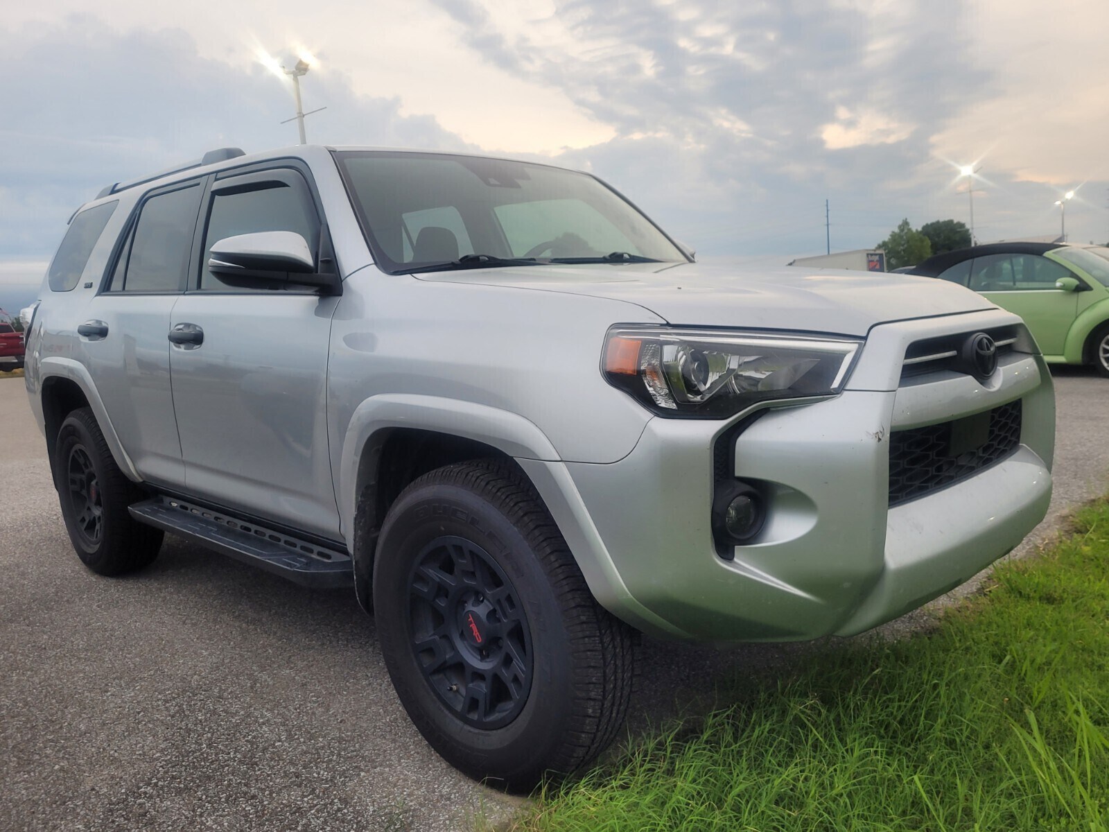 2021 Toyota 4Runner SR5 Premium photo 3