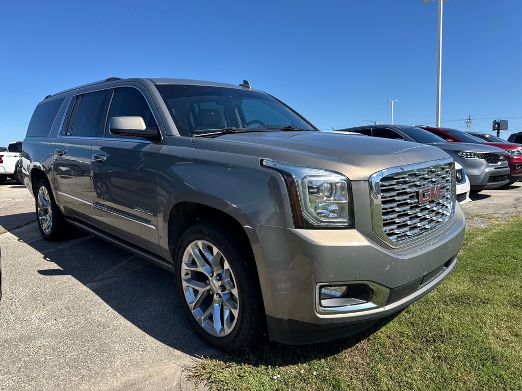 2019 Gmc Yukon XL Denali photo 2