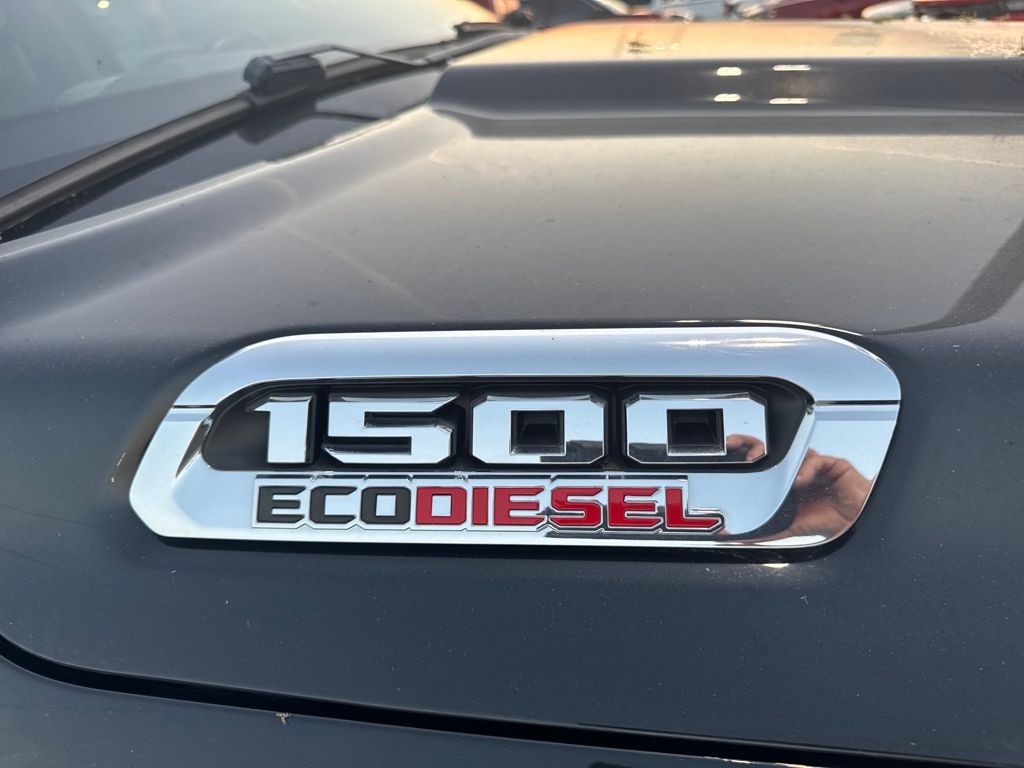 2020 Ram 1500 Laramie photo 3