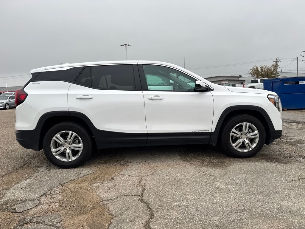 Used 2024 GMC Terrain SLE SUV
