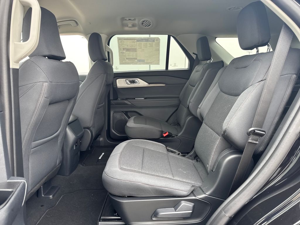2026 Ford Explorer Active - Photo 13