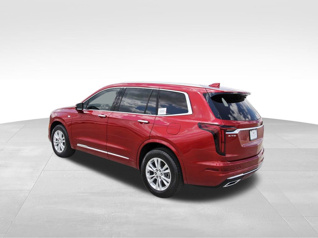 2025 Cadillac XT6 Luxury photo 3