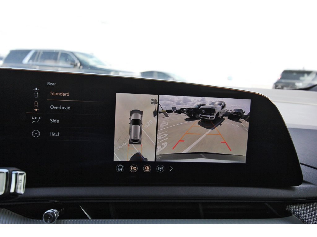 2027 Cadillac OPTIQ Sport - Photo 15