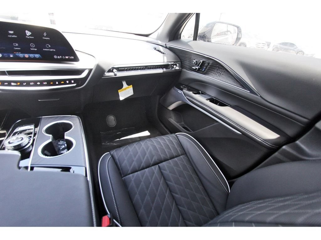 2027 Cadillac LYRIQ Signature Luxury - Photo 10
