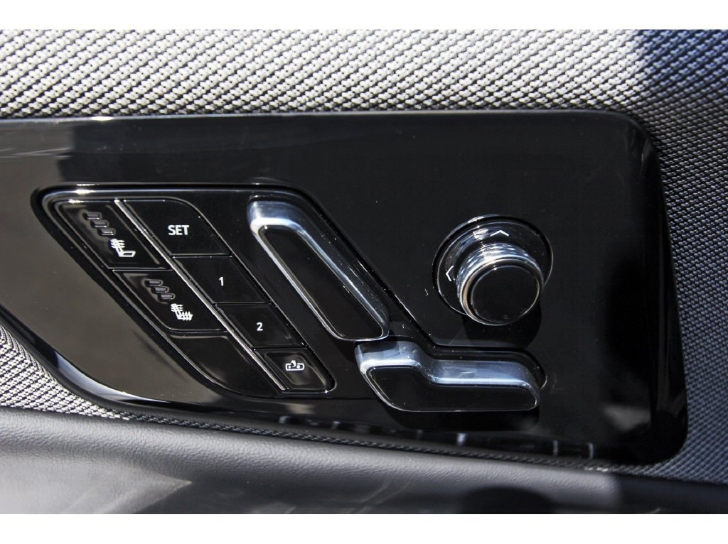 2027 Cadillac OPTIQ Luxury - Photo 21